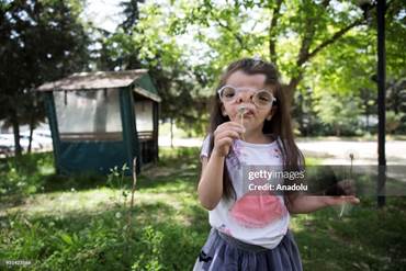 4-year-old girl overcomes her visual impairment with a 3D printer